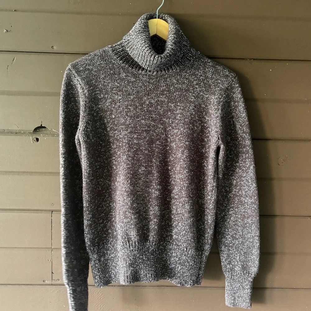 ROOTS Marled Turtleneck Sweater
Size: L/G - Picture 6 of 8